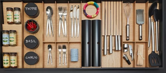 Set příborníkové vložky 1200mm z dubového dřeva