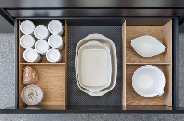 Set organizérů vnitřní vysoké zásuvky 900 mm z dubového dřeva