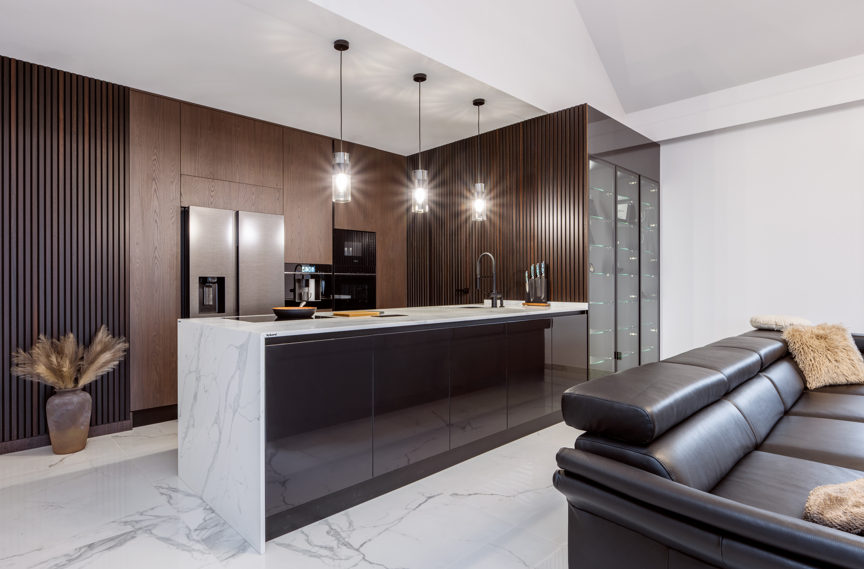 Materiály, které působí luxusně a vydrží roky
